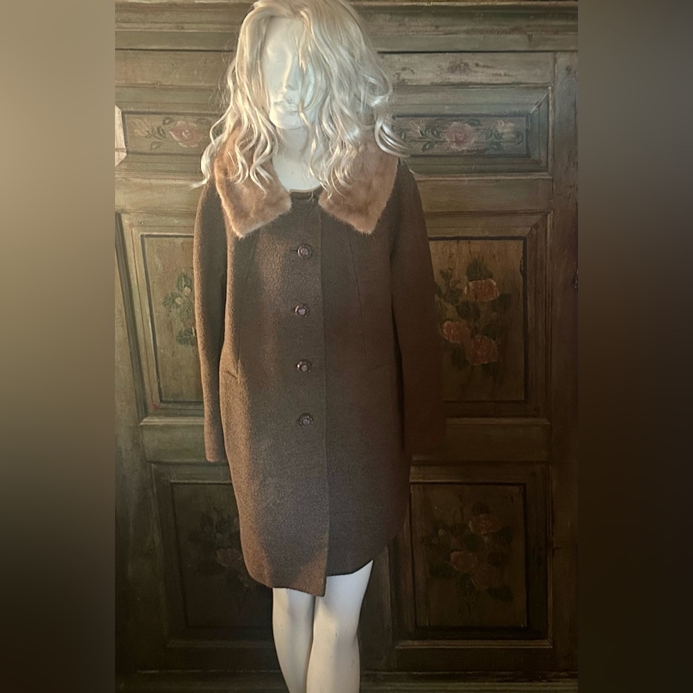 Elegant Vintage Lady’s Coat